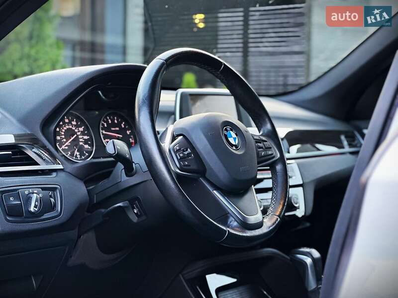 Внедорожник / Кроссовер BMW X1 2016 в Киеве