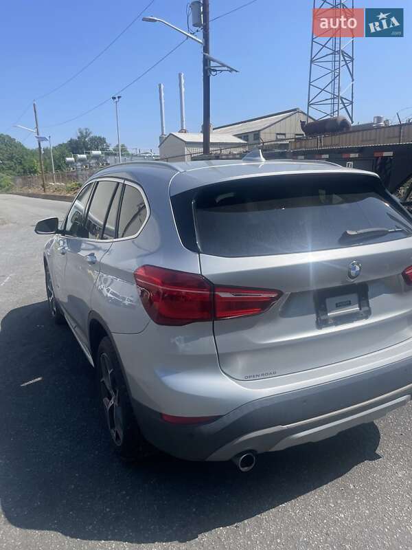 Внедорожник / Кроссовер BMW X1 2017 в Киеве