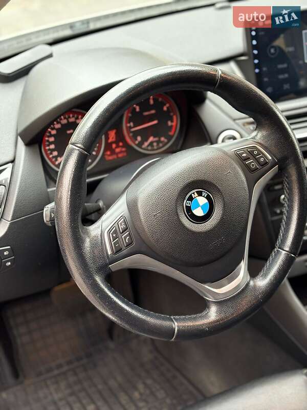 Внедорожник / Кроссовер BMW X1 2013 в Киеве