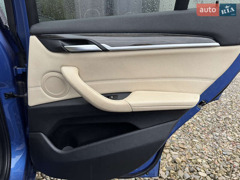 Внедорожник / Кроссовер BMW X1 2017 в Львове