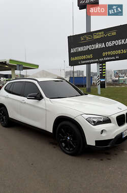 Внедорожник / Кроссовер BMW X1 2013 в Киеве