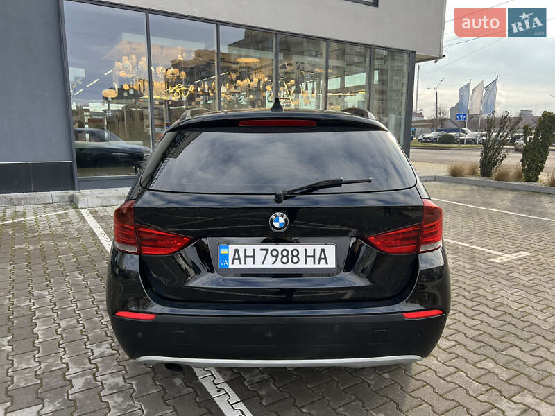 Внедорожник / Кроссовер BMW X1 2011 в Хмельницком