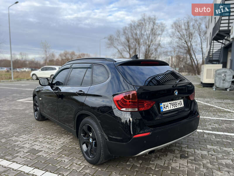 Внедорожник / Кроссовер BMW X1 2011 в Хмельницком