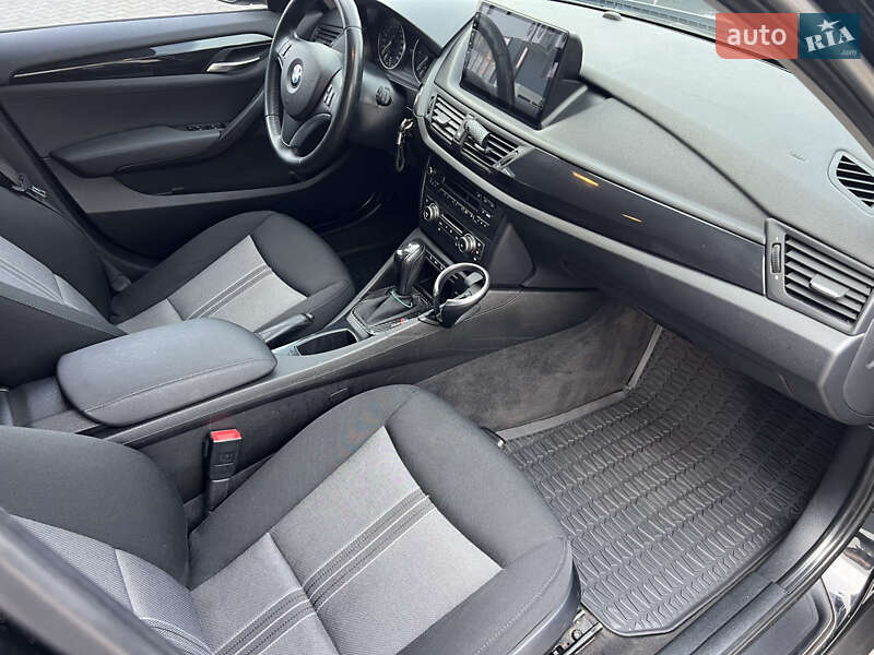 Внедорожник / Кроссовер BMW X1 2011 в Хмельницком