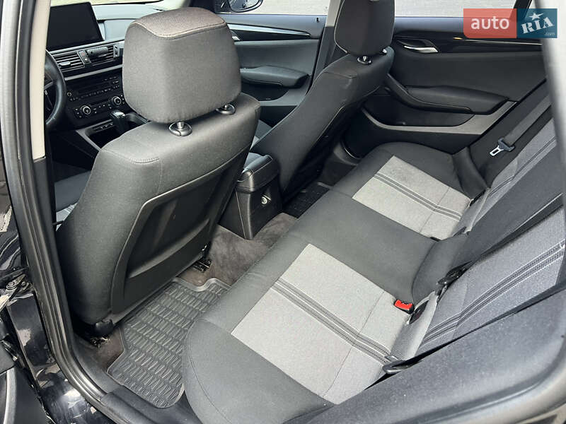 Внедорожник / Кроссовер BMW X1 2011 в Хмельницком