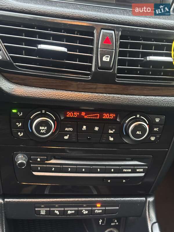 Внедорожник / Кроссовер BMW X1 2014 в Харькове