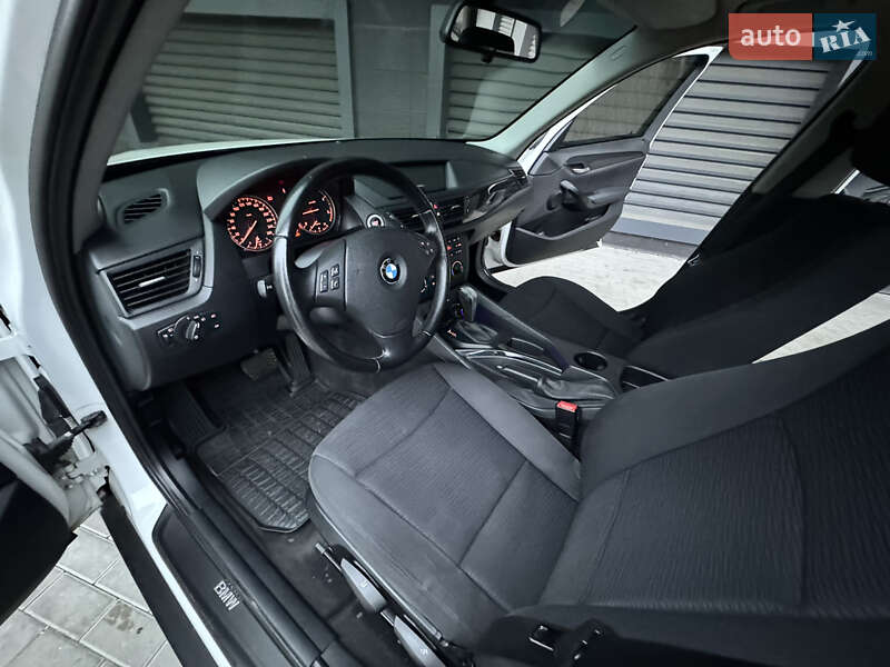 Внедорожник / Кроссовер BMW X1 2010 в Киеве