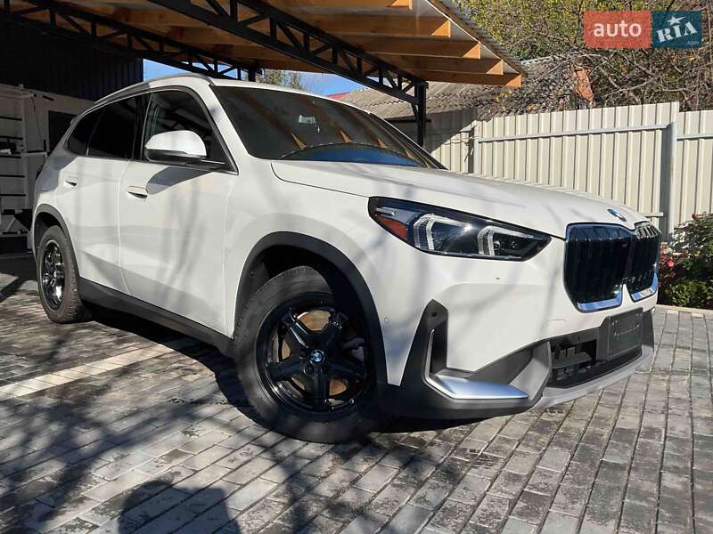 Внедорожник / Кроссовер BMW X1 2023 в Киеве фото 2 Внедорожник / Кроссовер BMW X1 2023 в Киеве