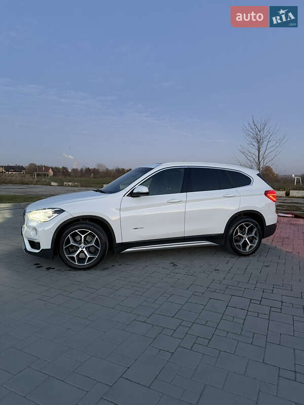 Внедорожник / Кроссовер BMW X1 2017 в Здолбунове