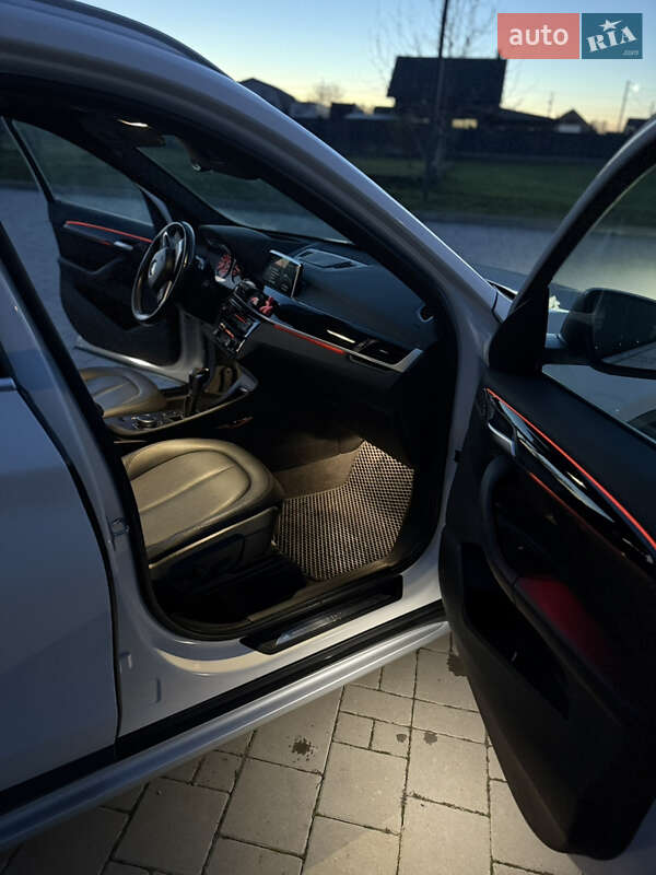 Внедорожник / Кроссовер BMW X1 2017 в Здолбунове