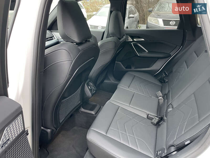 Внедорожник / Кроссовер BMW X1 2024 в Львове