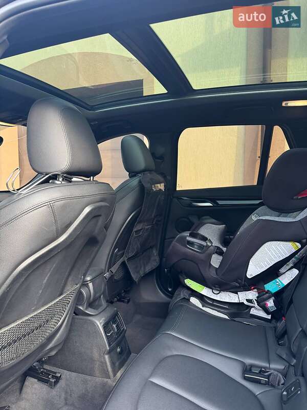 Внедорожник / Кроссовер BMW X1 2018 в Ровно