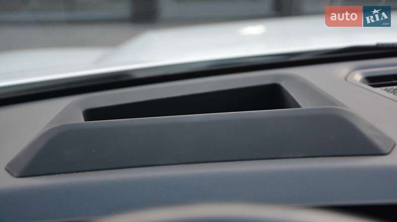 Внедорожник / Кроссовер BMW X1 2023 в Киеве