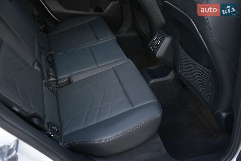 Внедорожник / Кроссовер BMW X1 2023 в Киеве