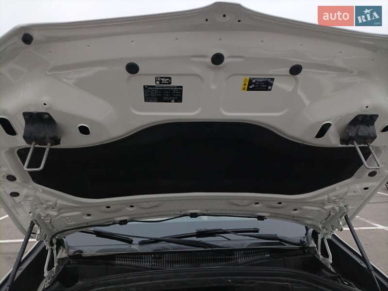 Внедорожник / Кроссовер BMW X1 2017 в Киеве