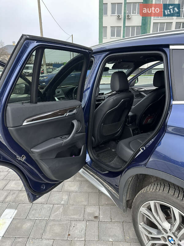 Внедорожник / Кроссовер BMW X1 2017 в Вараше