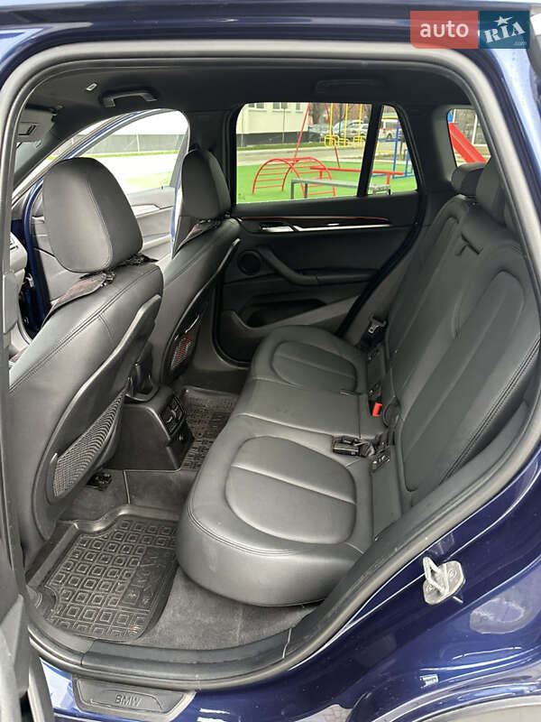 Внедорожник / Кроссовер BMW X1 2017 в Вараше