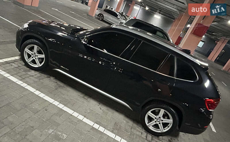 Внедорожник / Кроссовер BMW X1 2015 в Киеве