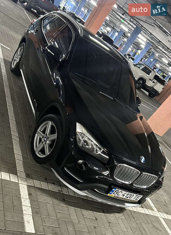 Внедорожник / Кроссовер BMW X1 2015 в Киеве