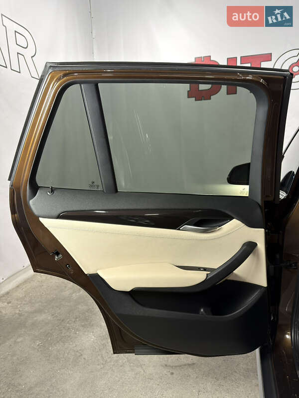 Внедорожник / Кроссовер BMW X1 2013 в Одессе