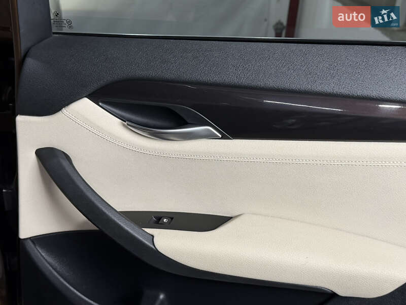 Внедорожник / Кроссовер BMW X1 2013 в Одессе