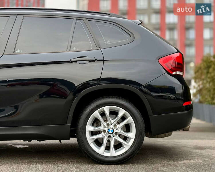Позашляховик / Кросовер BMW X1 2015 в Києві