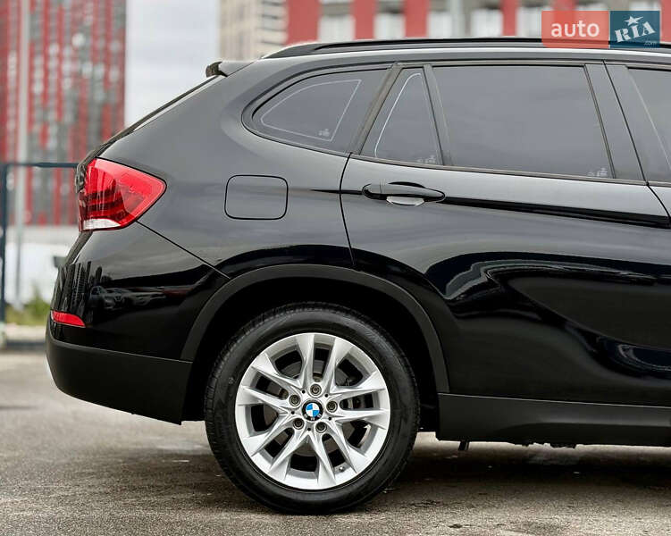 Позашляховик / Кросовер BMW X1 2015 в Києві