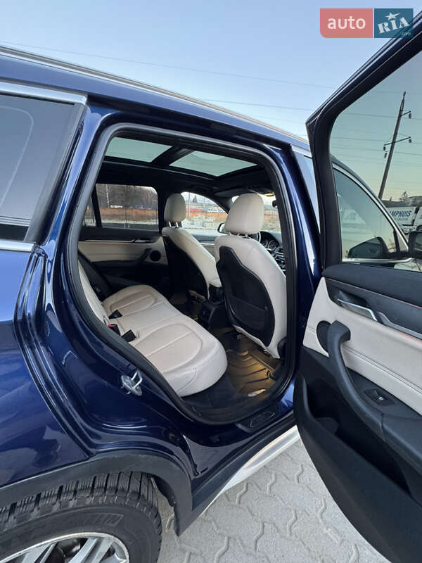 Внедорожник / Кроссовер BMW X1 2015 в Львове