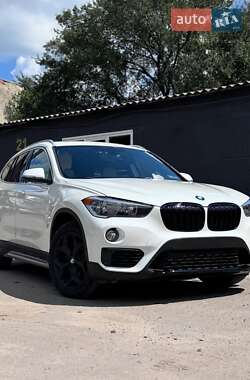 Внедорожник / Кроссовер BMW X1 2018 в Луцке