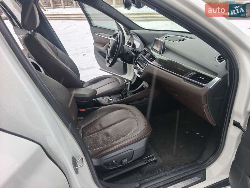Позашляховик / Кросовер BMW X1 2017 в Дніпрі