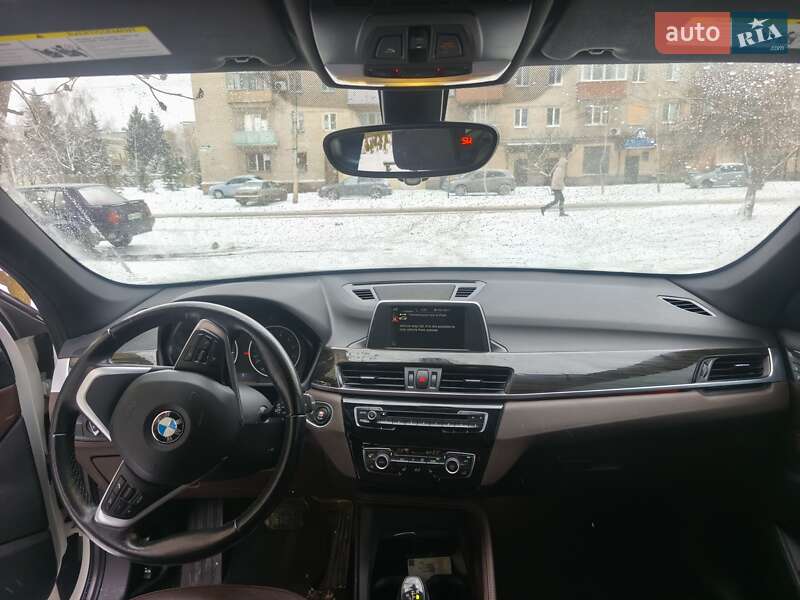 Позашляховик / Кросовер BMW X1 2017 в Дніпрі
