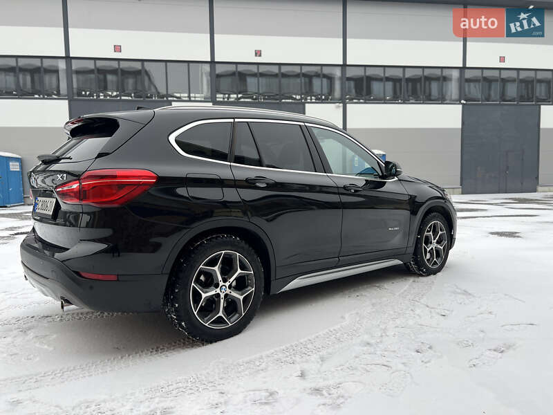 Внедорожник / Кроссовер BMW X1 2015 в Львове
