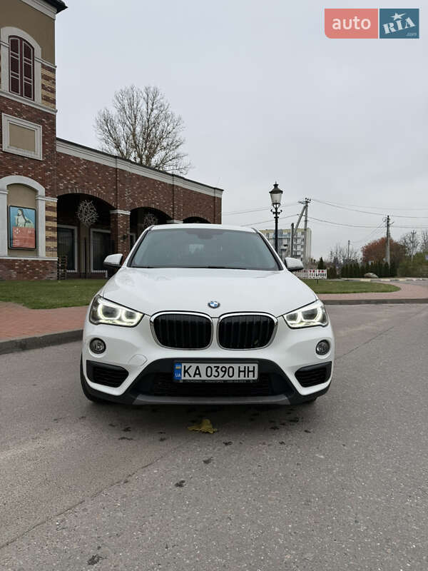 Внедорожник / Кроссовер BMW X1 2017 в Киеве
