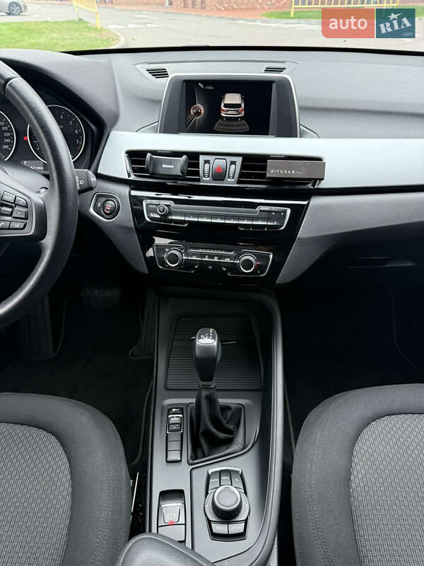 Внедорожник / Кроссовер BMW X1 2017 в Киеве