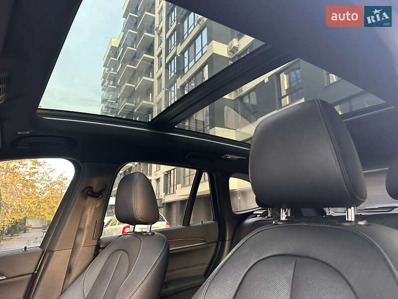 Внедорожник / Кроссовер BMW X1 2015 в Ивано-Франковске