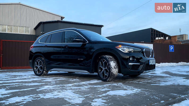 Внедорожник / Кроссовер BMW X1 2016 в Луцке
