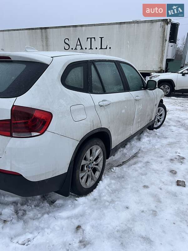 Внедорожник / Кроссовер BMW X1 2011 в Киеве