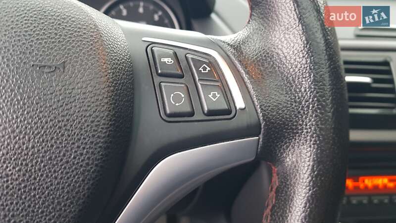 Внедорожник / Кроссовер BMW X1 2014 в Киеве