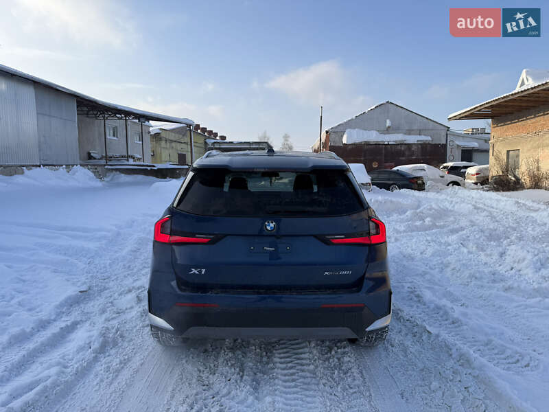 Внедорожник / Кроссовер BMW X1 2022 в Тернополе
