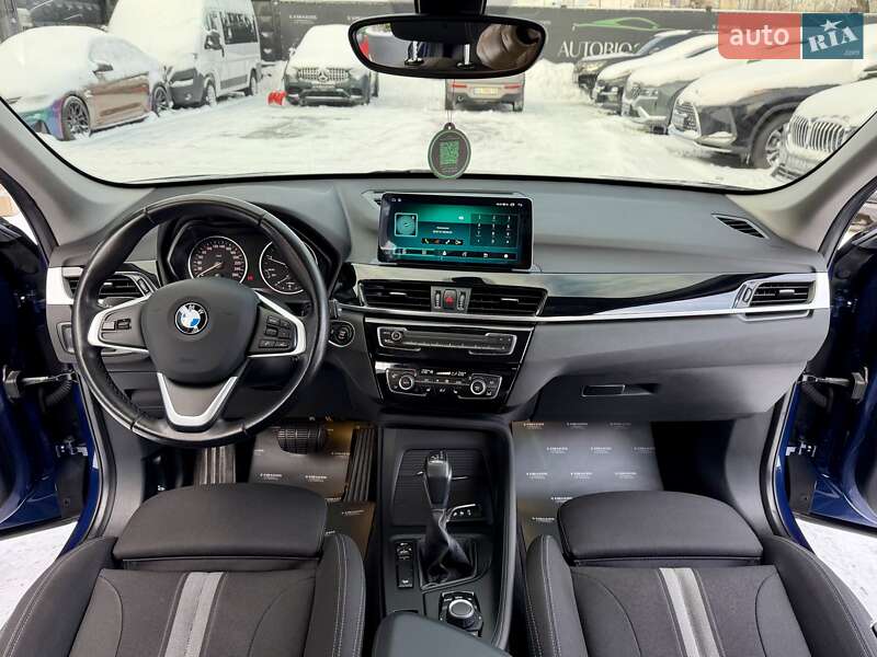 Внедорожник / Кроссовер BMW X1 2017 в Киеве