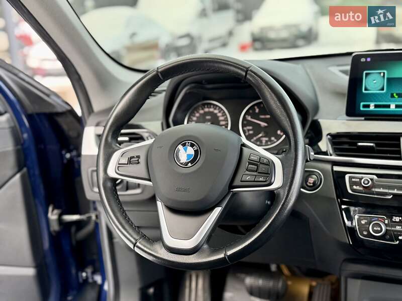 Внедорожник / Кроссовер BMW X1 2017 в Киеве