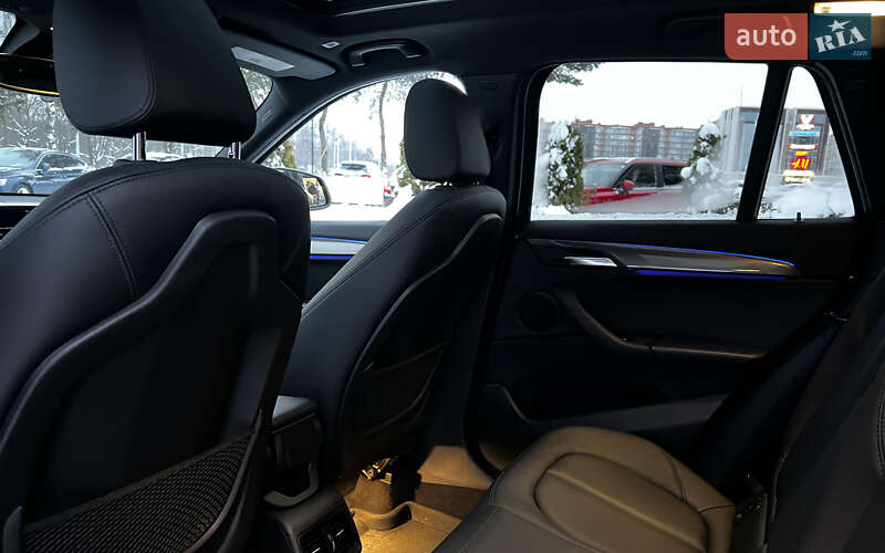 Внедорожник / Кроссовер BMW X1 2019 в Львове