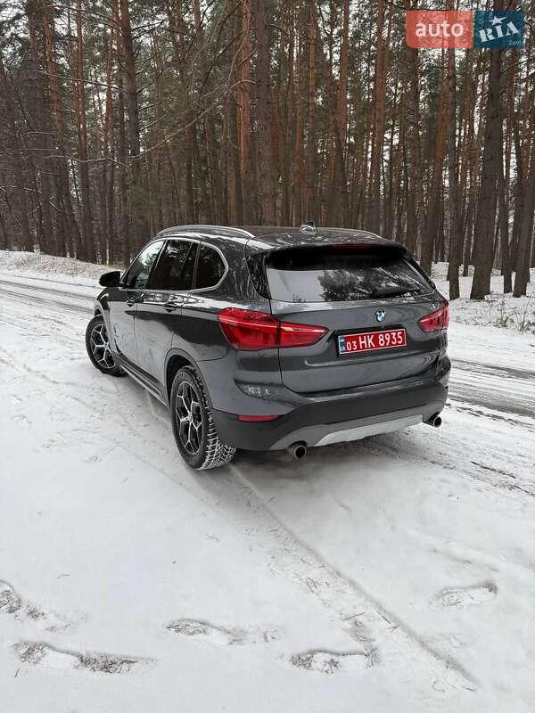 Внедорожник / Кроссовер BMW X1 2016 в Ахтырке