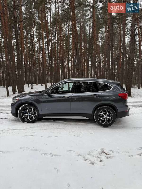 Внедорожник / Кроссовер BMW X1 2016 в Ахтырке