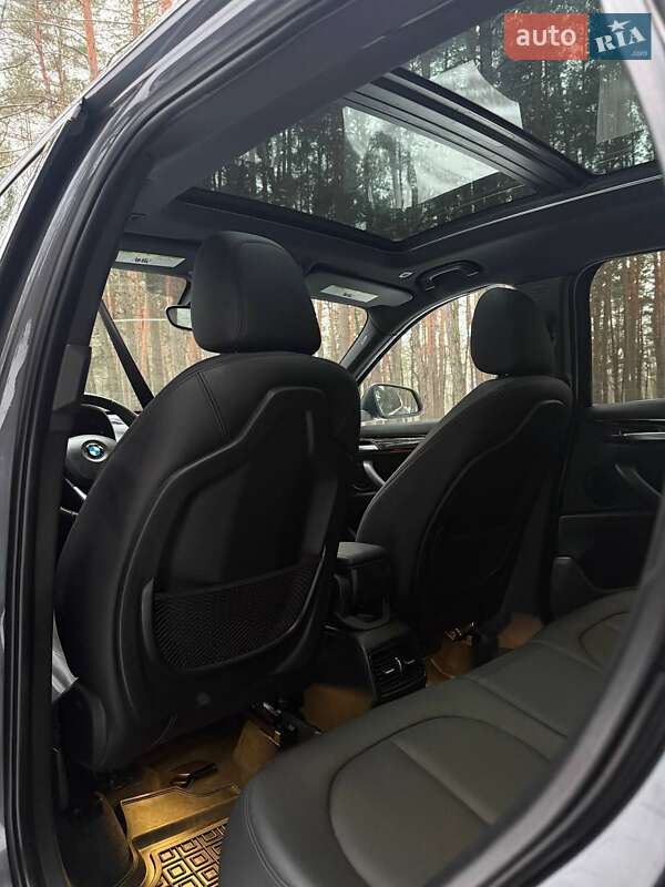 Внедорожник / Кроссовер BMW X1 2016 в Ахтырке