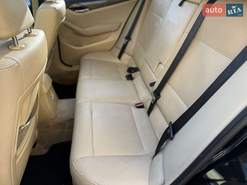 Внедорожник / Кроссовер BMW X1 2015 в Николаеве