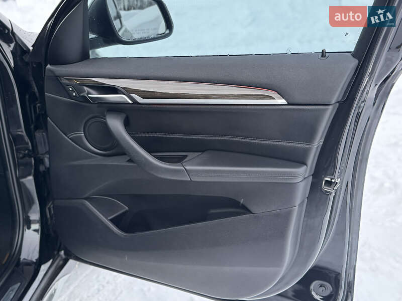 Внедорожник / Кроссовер BMW X1 2016 в Львове