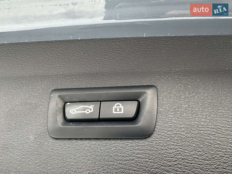 Внедорожник / Кроссовер BMW X1 2022 в Киеве