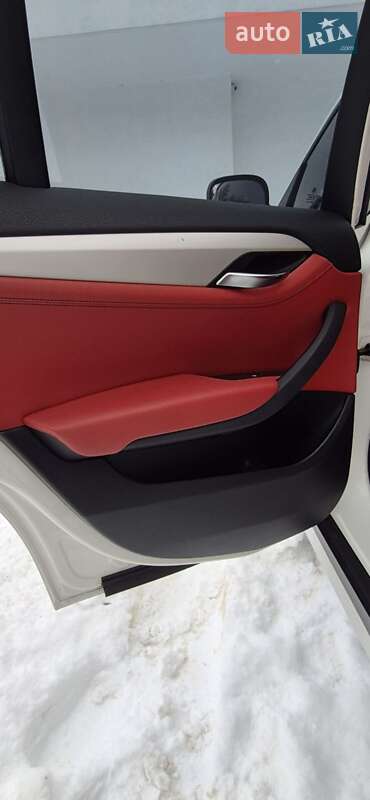 Внедорожник / Кроссовер BMW X1 2010 в Харькове