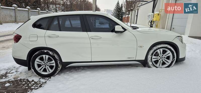 Внедорожник / Кроссовер BMW X1 2010 в Харькове